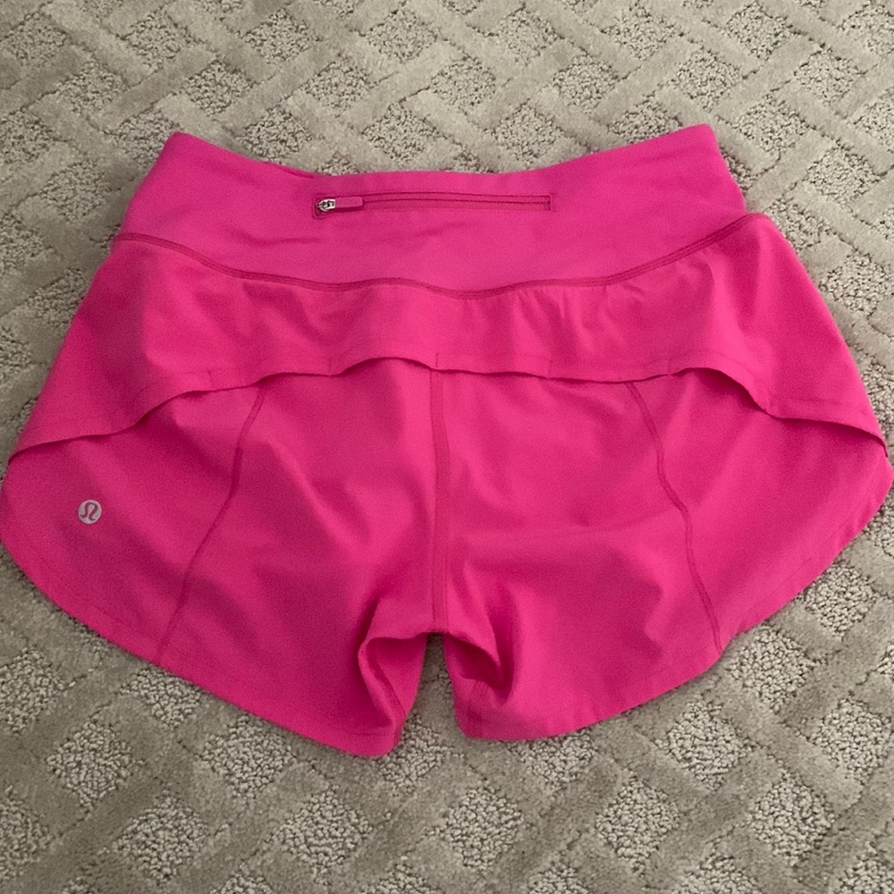 Lululemon Speed Up Shorts Pink Size 4, mid rise 4”, Excellent